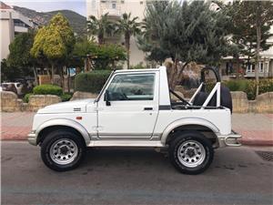 Suzuki Samurai